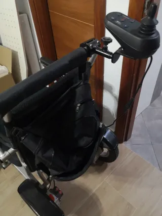 Silla de ruedas eléctrica plegable 250W