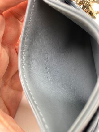 Tarjetero Dior Lady Dior Azul y Dorado