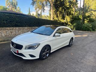 Mercedes-Benz Clase CLA 180 Linea AMG