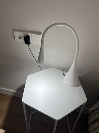 Lámpara de escritorio moderna