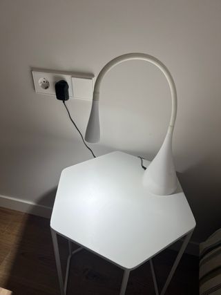 Lámpara de escritorio moderna