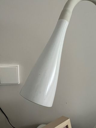 Lámpara de escritorio moderna