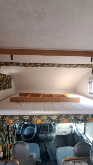 Capuchina Blu Camp Sky 400 6 Plazas