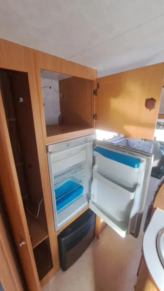 Capuchina Blu Camp Sky 400 6 Plazas