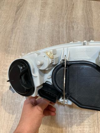 Faro Izquierdo Alfa Romeo TYC 20-0121-55-2