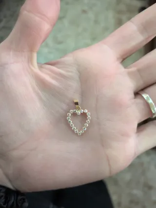 Colgante Corazón Circonitas y Oro 18k