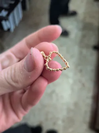 Colgante Corazón Circonitas y Oro 18k