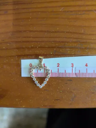 Colgante Corazón Circonitas y Oro 18k