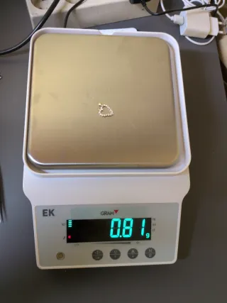 Colgante Corazón Circonitas y Oro 18k