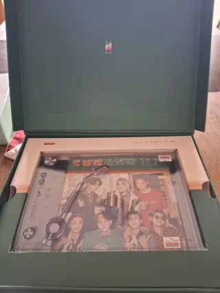 2021 Season's Greetings - Bts