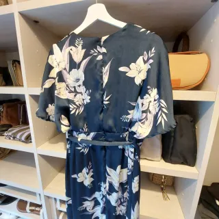 Vestido floral azul y morado