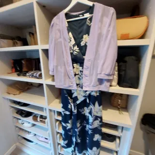 Vestido floral azul y morado