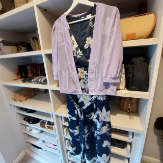 Vestido floral azul y morado