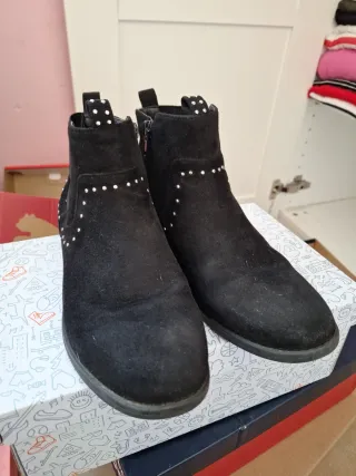 Botas Lefties Talla 34/35 Negras Tachas