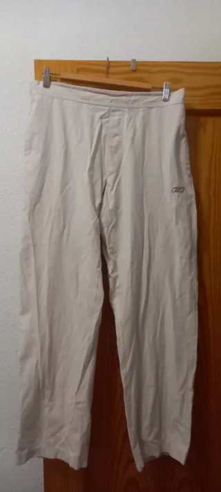 Pantalón chándal Reebok beige