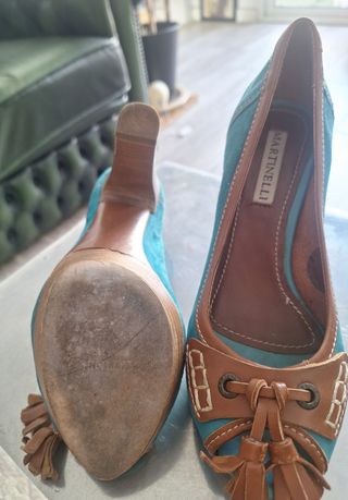 Elegantes zapatos de tacón en piel para mujer