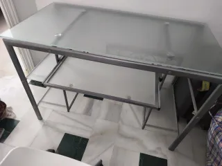 Escritorio cristal y metal