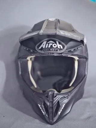 Casco Airoh Negro