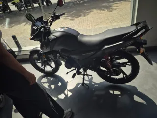 Honda CB125F - Moto Urbana