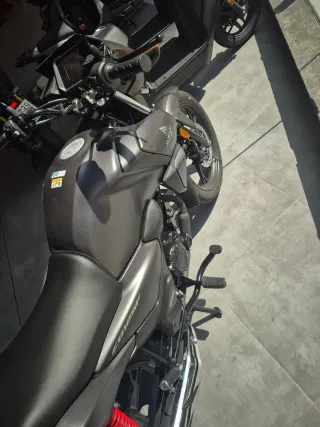 Honda CB125F - Moto Urbana