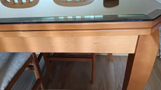 Mesa de comedor extensible con 4 sillas