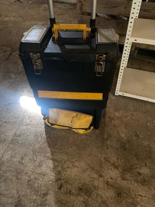 Carro de herramientas con ruedas