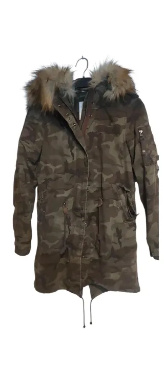 Parka Bershka camuflaje con capucha