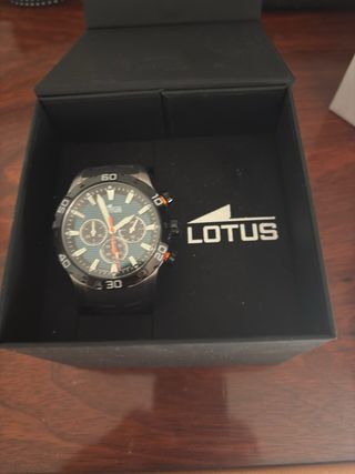 Reloj Lotus Cronógrafo Negro y Plateado