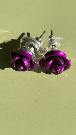 Collar y pendientes plata con flores moradas