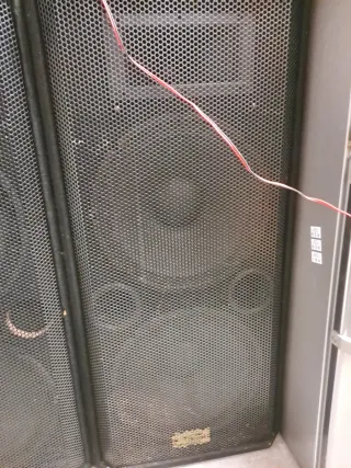 Altavoces 215 Negros