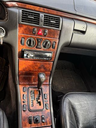 Mercedes-Benz Elegance 1995