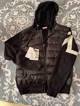 Moncler Cardigan Negro y Blanco