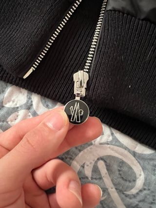 Moncler Cardigan Negro y Blanco