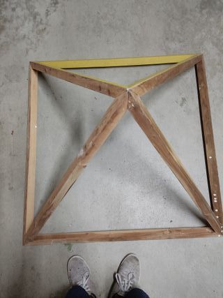 Pirámide madera terapias