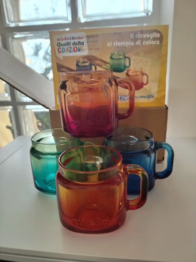 4 tazzine Nutella nuove in confezione originale.