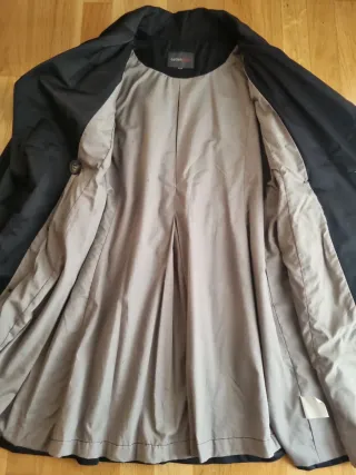Gabardina forrada mujer negra. Talla M-L