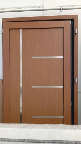 Puerta de calle en aluminio.