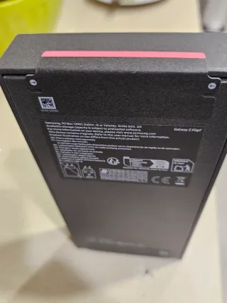 Samsung Galaxy Z Flip7 5G 512 GB + 12 GB di RAM