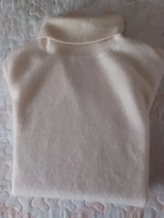 Jersey cuello alto mujer beige