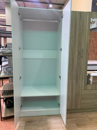 ARMARIO DE DOS PUERTAS CON ESPEJO