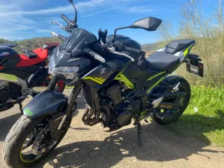 Kawasaki Z900 año 2021 con tan solo 9000km