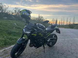 Kawasaki Z900 año 2021 con tan solo 9000km