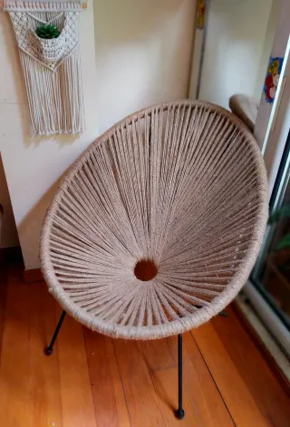 Silla butaca de cuerda beige