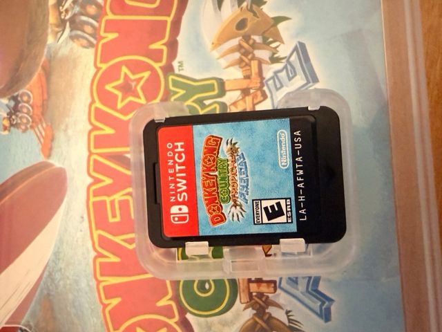 Donkey Kong Country Tropical Freeze Switch