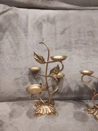 2 Castiçais Vintage Dourados Folha