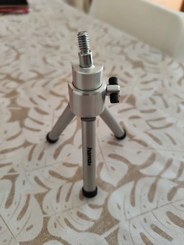 Mini trípode Hama para cámara