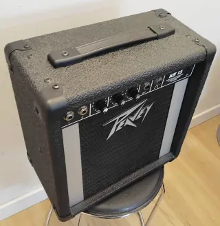 Amplificador Peavey KB15 Portátil