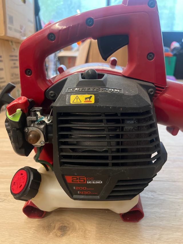 Soplador de hojas Craftsman rojo