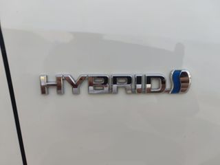 TOYOTA AURIS HYBRID 1.8 140H AUTOMÁTICO