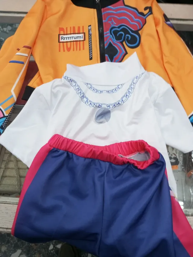 Conjunto Kpop varias tallas 120-130-140 centimetro